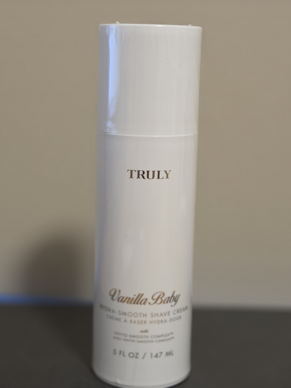 Truly Vanilla Baby Hydra-Smooth Shave Cream - White